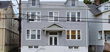 557 Devon St Apt 1L, Kearny, NJ 07032