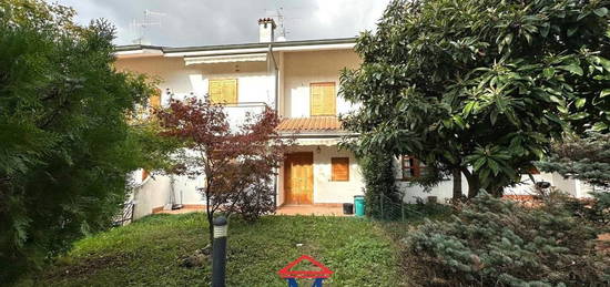 Villa a schiera via Fustina, Ponteranica