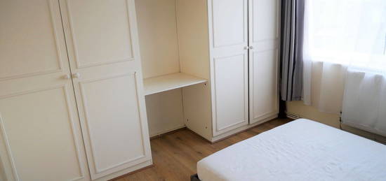 Flat to rent in Lady Margaret Road, Southall UB1