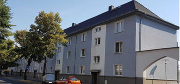 Modernisierte Zwei-Raum-Wohnung mit Balkon