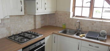 3 bed flat to rent