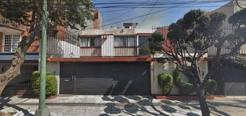 Casa En Venta Providencia # 1538, Col. Tlacoquemecatl, Alc. Benito Juarez, Cp. 03200 Liscell64