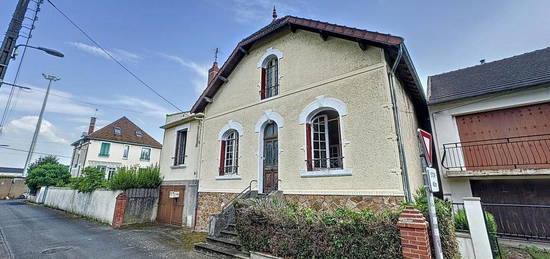 Maison à Rénover Proche du Centre-Ville de Montluçon