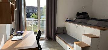 Private, fully furnished studio with balcony