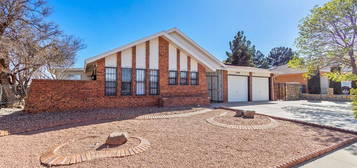 4528 R L Shoemaker Dr, El Paso, TX 79924