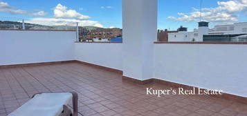 Dúplex en venta en calle Dinamarca