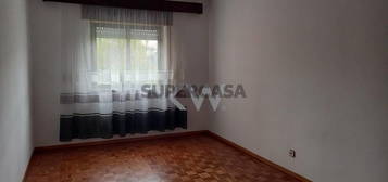 Apartamento T1 na Quinta do Borel - Amadora para Arrendamento