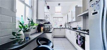 Semi-detached house to rent in Cycle Road, Nottingham NG7