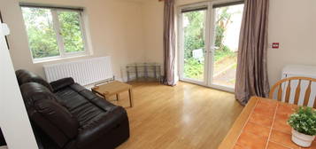 2 bed flat to rent