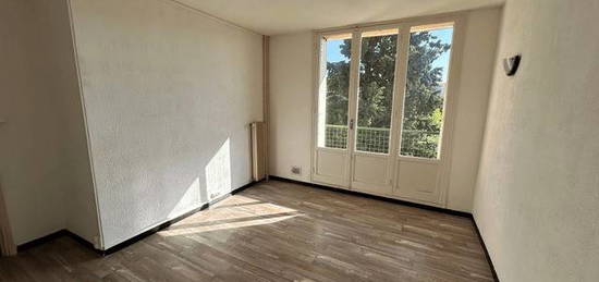 Appartement  à louer, 2 pièces, 1 chambre, 40 m²