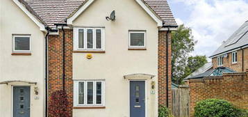 2 bedroom semi-detached house to rent