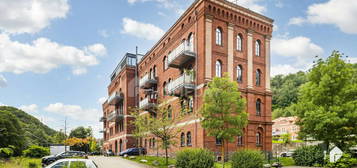 Einzigartiges Loft in historischer Mühle: Komfort mit Aufzug, 2 Stellplätzen, EBK & sonnigem Balkon