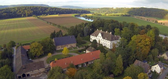 Großzügige Wohnung im Schloss,traumhafter Blick,direkt a.d. Weser