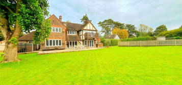 6 bedroom detached house for sale