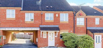 Terraced house for sale in Murray Close, Nottingham, Nottinghamshire NG5