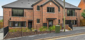 2 bed flat to rent