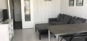 Studio meublé  à louer, 1 pièce, 9 m², Étage 4/–