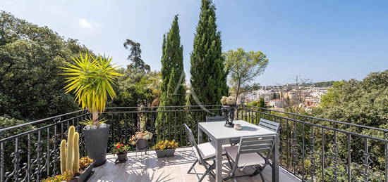 LE CANNET MAIRIE - DERNIER ETAGE BOURGEOIS RENOVE - ASCENSEUR - TERRASSE