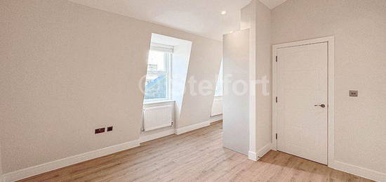 2 bed flat to rent