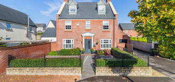 5 bedroom detached house for sale