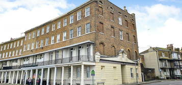 2 bed flat to rent