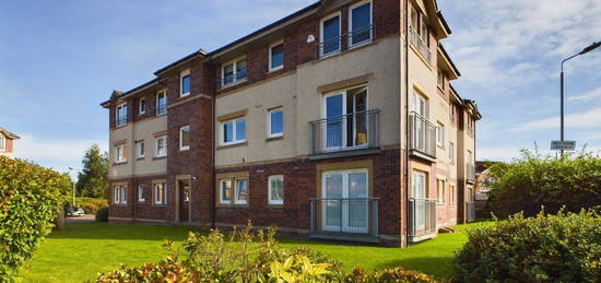 Flat to rent in 10 Westfarm Court, Cambuslang G72