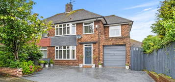 4 bed semi-detached house for sale