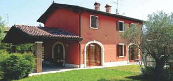 Casa indipendente in vendita a Povegliano Veronese