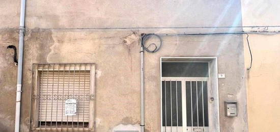 Casa indipendente disposta su due livelli