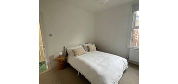 3 bed flat to rent