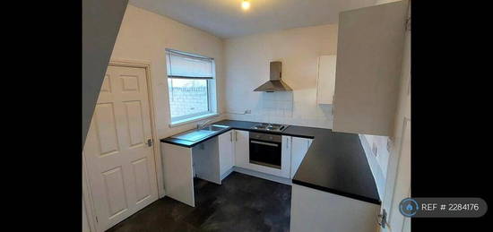 2 bedroom terraced house