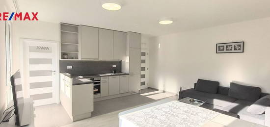 Byt 3+kk, 61 m², Na okraji, Praha