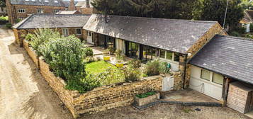 4 bed barn conversion for sale