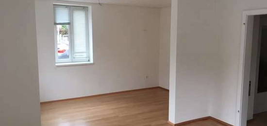 Zentral gelegene 2,5-Zimmer in Heidelberg-Ziegelhausen mit Einbauküche: