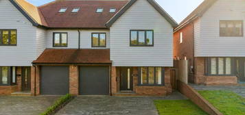 4 bedroom semi-detached house for sale