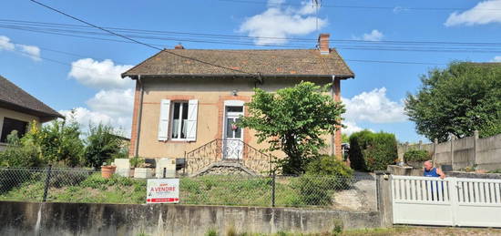 Maison ancienne de plain-pied  à vendre, 4 pièces, 2 chambres, 78 m²