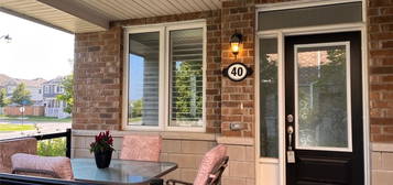 40 DAYLILY Lane, Kitchener, Ontario 