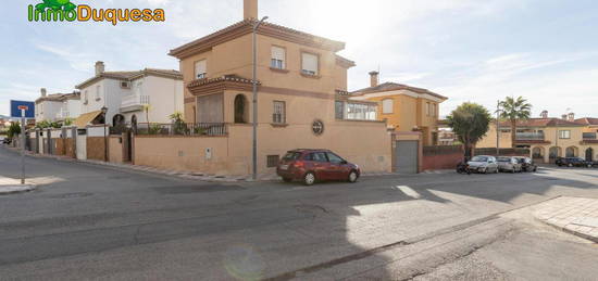 Casa adosada en venta en Gójar