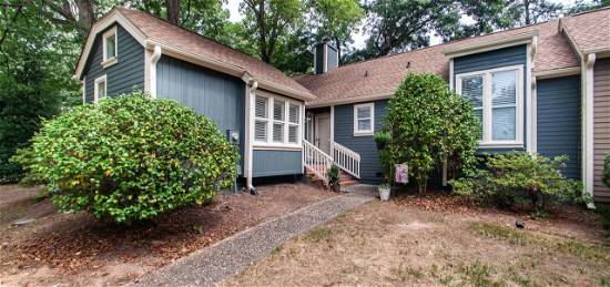 6044 Sentinel Dr, Raleigh, NC 27609