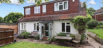 Detached house to rent in Farm Close, Ascot SL5