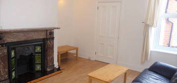 Duplex to rent in Lonsdale Terrace, Newcastle Upon Tyne NE2