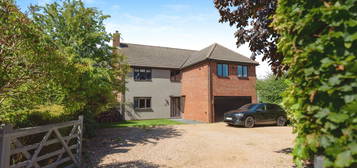 5 bed detached house for sale