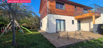 Maison 5 pièces de 135 m² avec jardin au coeur de Péron 01630 - 649'000