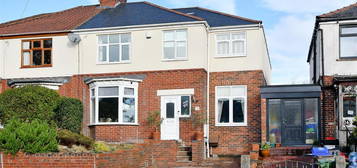 4 bed semi-detached house for sale