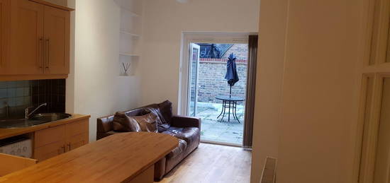 2 bed flat to rent