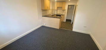 Town house to rent in Fisher Street, Paignton TQ4