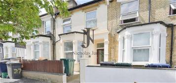 Property to rent in Glenthorne Road, London N11