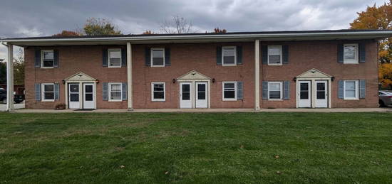 205 E Maple St Unit 10, Hartville, OH 44632