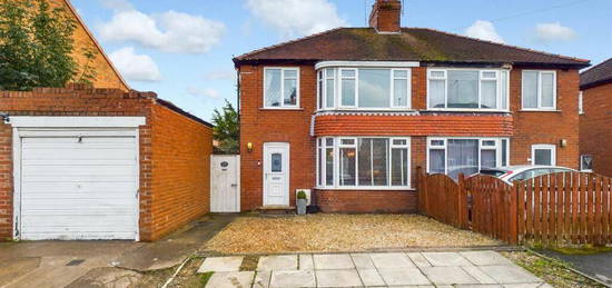 3 bedroom semi-detached house for sale