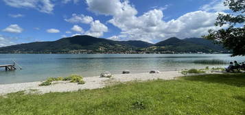 SCHÖNE, RUHIGE WOHNUNG MIT BERG- UND SEEBLICK, FREI ZUM BEZUG / VERMIETUNG, AUCH ALS FERIENWOHNUNG